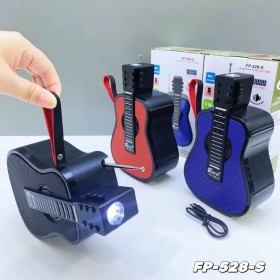 سماعة الصب بتصميم الجيتار.